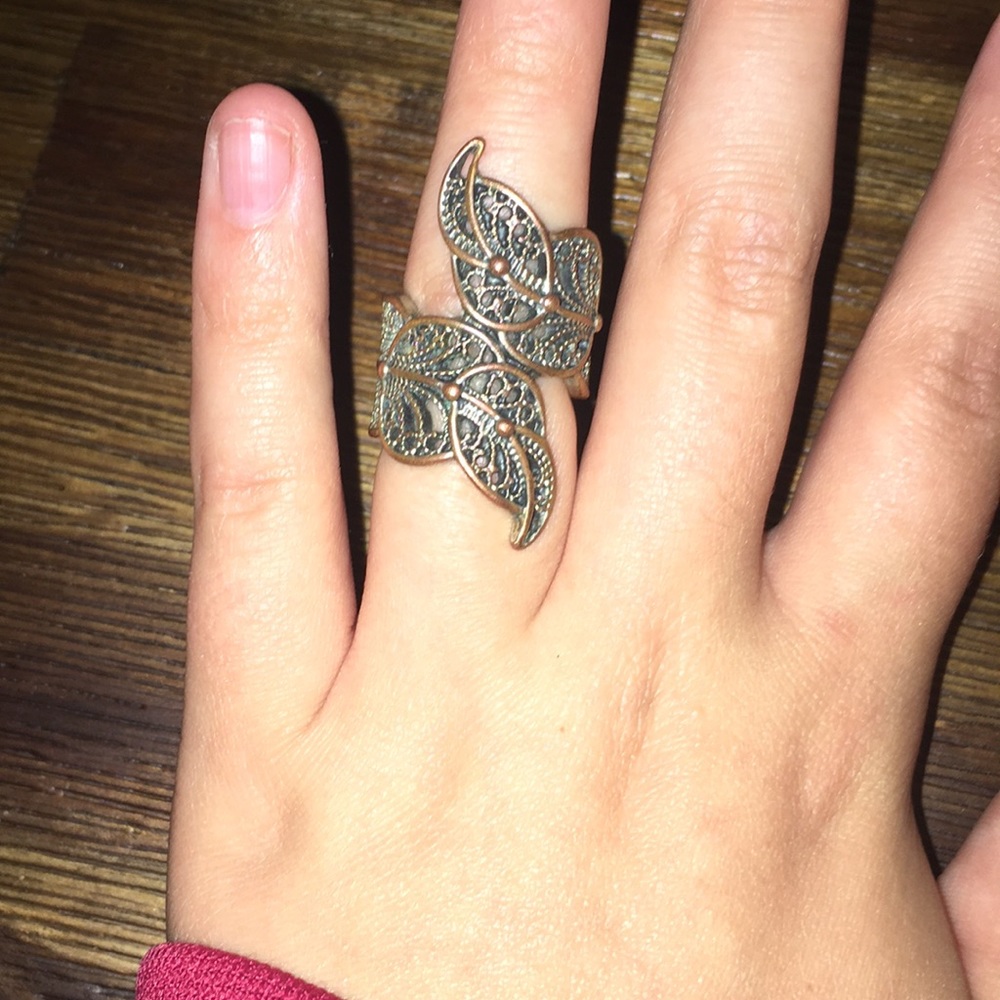 Ring - Picture 3 of 3